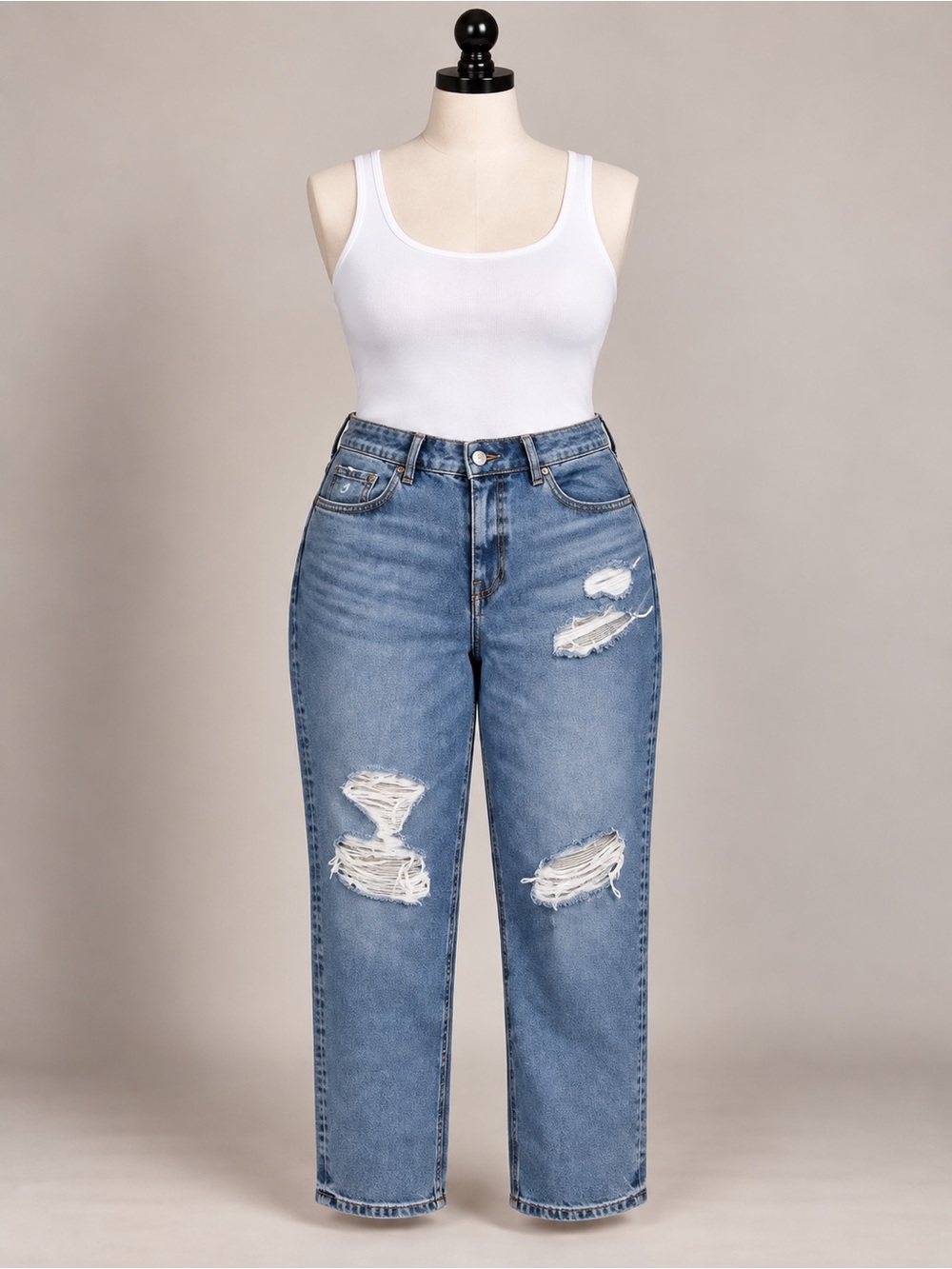 American Eagle Strigid Curvy Ripped Mom Jeans Size 16 Short High Rise